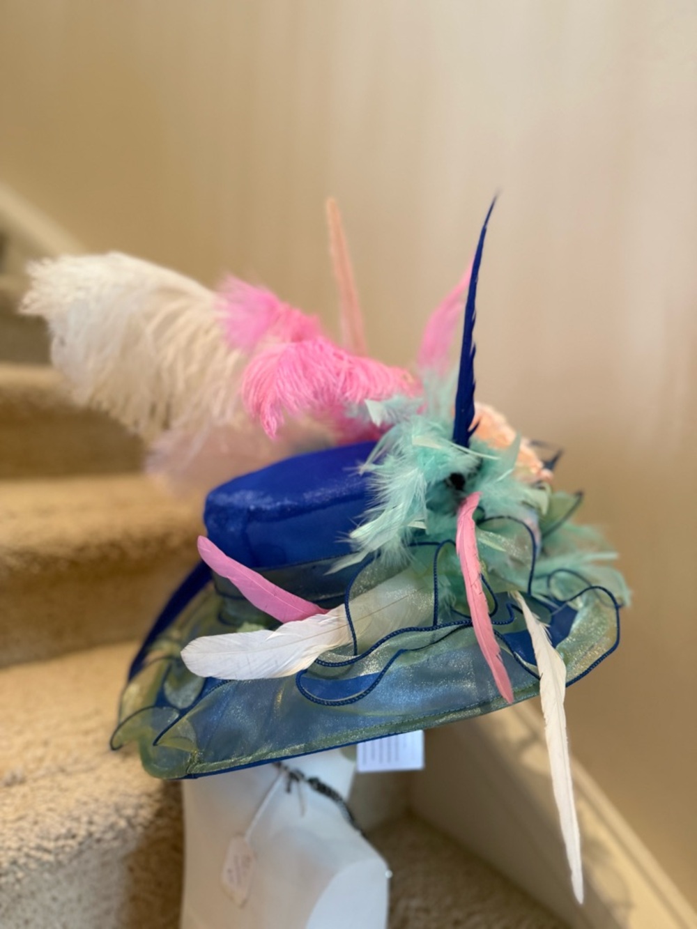 Elegant Multicolor Feather & Floral Derby Hat guardian angel - Picture 8 of 8